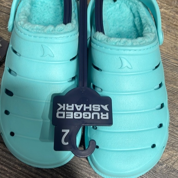 Rugged shark lifestyle shoes for kids - Picture 2 of 11
